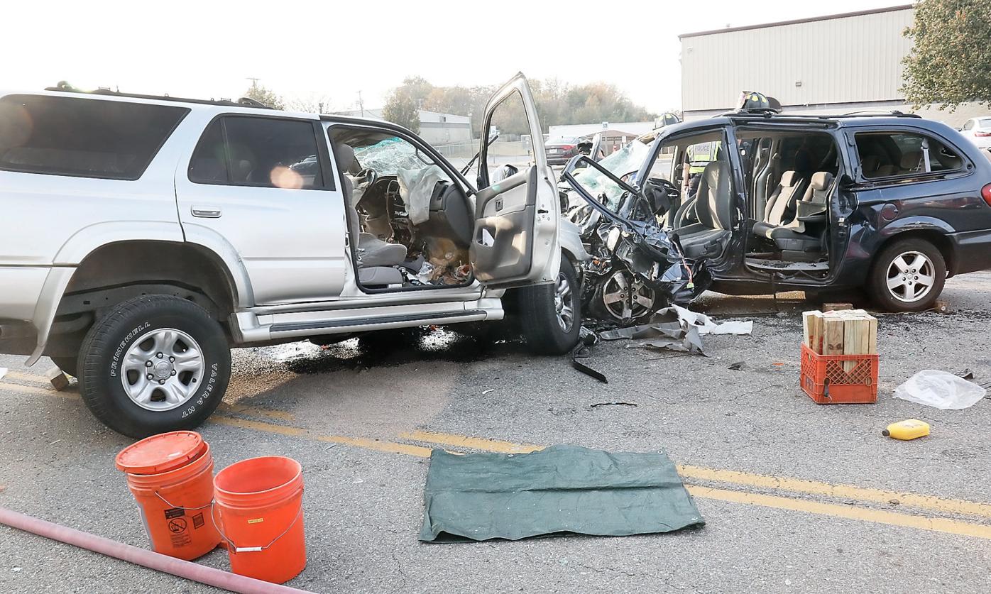 Headon crash in Maryville kills one person, injures three others