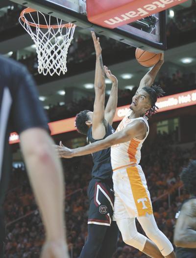 Vols Jalen Johnson Enters Transfer Portal As Backcourt Crowds