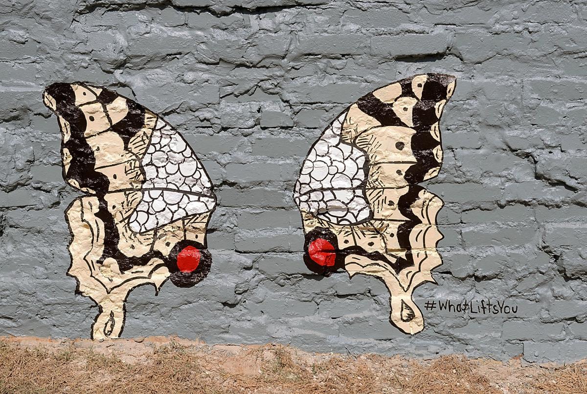 Maryville Gets Its Wings World Famous Artist Paints Wings For New