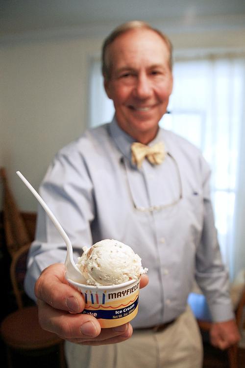 Scottie Mayfield hands out Yellow Brick Road ice cream ...