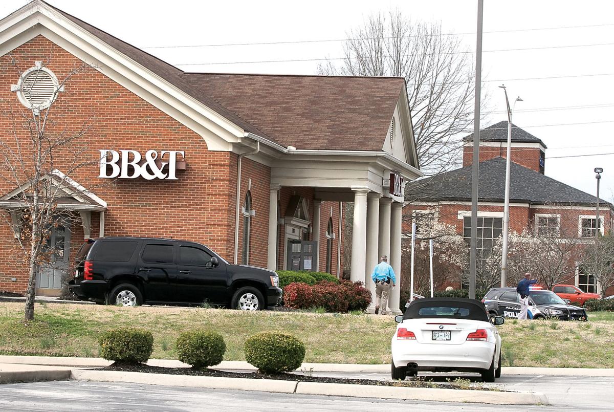 One dead, one in custody after Alcoa BB&T Bank bank holdup News