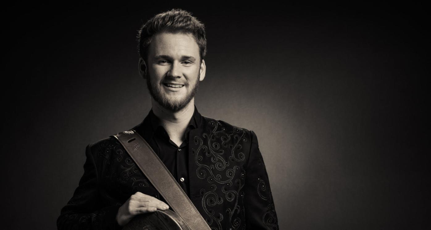 FORTUNATE SON Ben Haggard carries a torch for his dad while looking