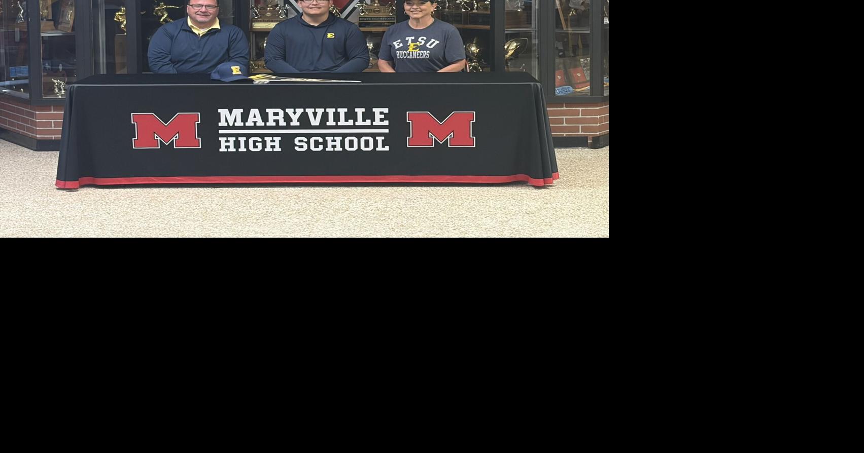 Maryville's Nash Stinnett signs with ESTU football