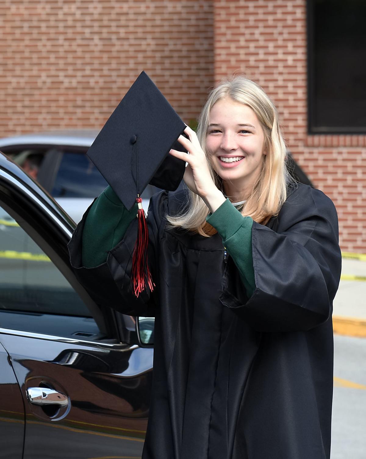 Maryville High School Seniors Ready For Graduation Amid Covid 19