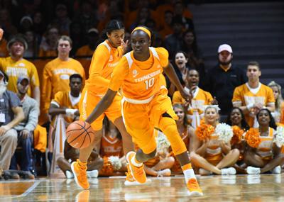Lady Vols host holiday party for East Tennessee Children's Hospital