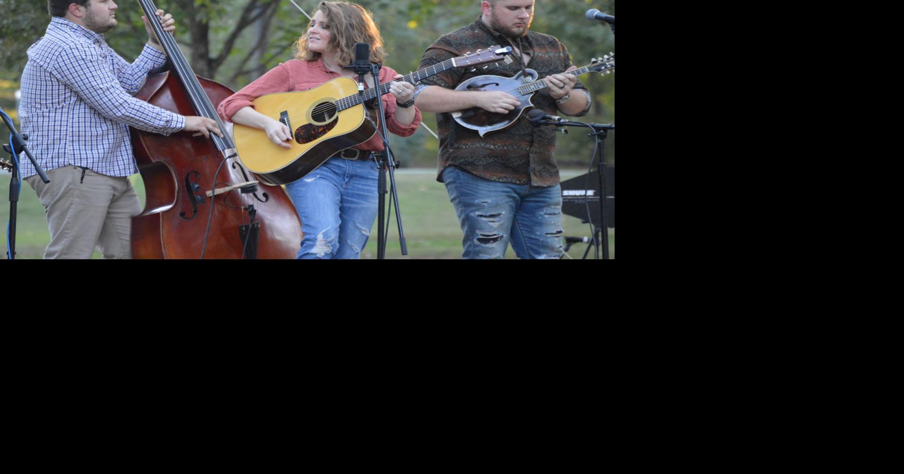 SPRINGBROOK SERENADE Alcoa park serves as perfect backdrop for concert