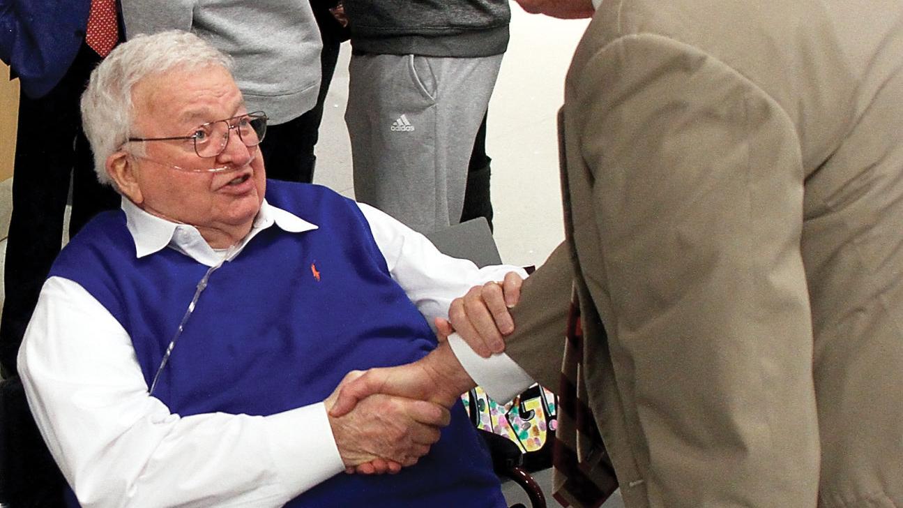 McClurg remembered for devotion to Alcoa City Schools - Vimarsana News