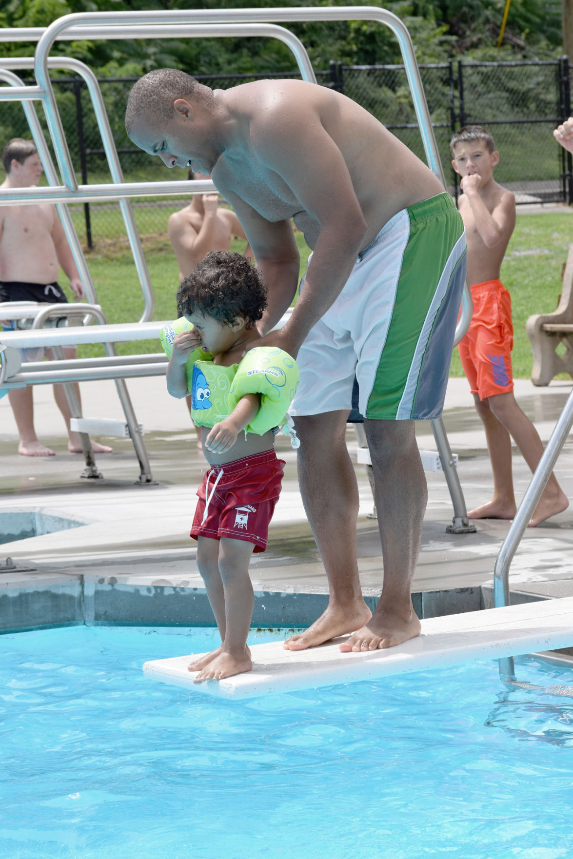 Springbrook Pool losing some 40,000 gallons of water each day News