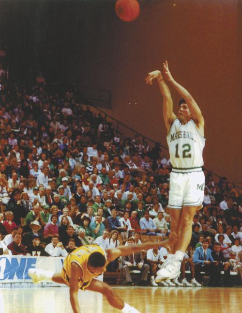 Basketball Star Scott Williams Tabbed For Area Hall Of Fame