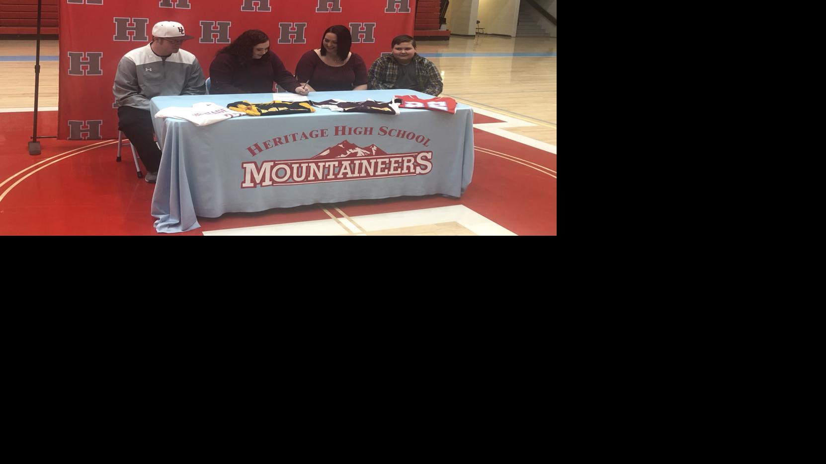 Heritage Softball S Kaelee Franklin Signs With Hiwassee College