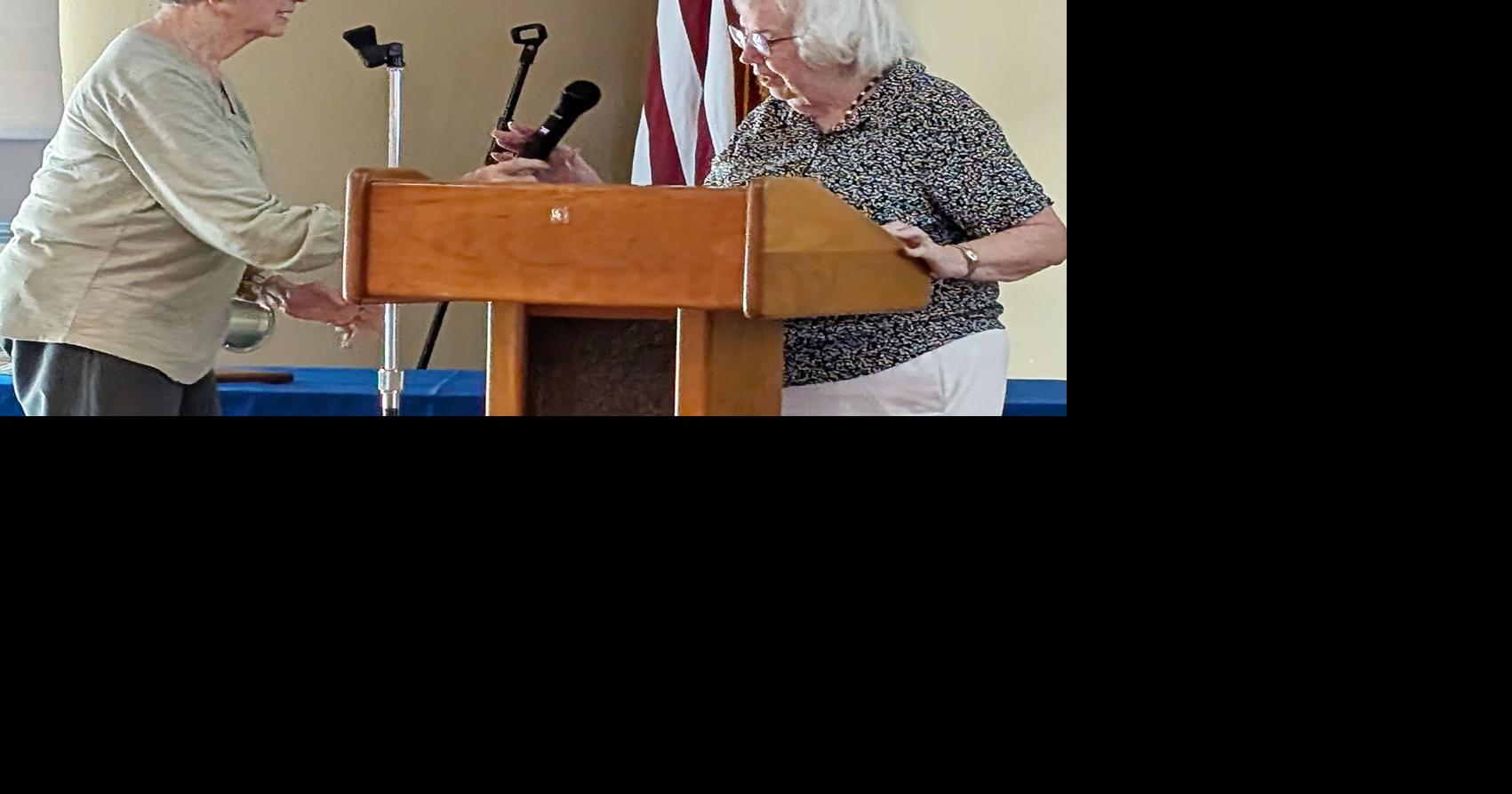 Blount County Friends of the Library recognize Laurie Smalley, Sally Gross