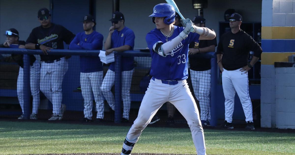 Eagleton drops opening game of sectional series against Sweetwater