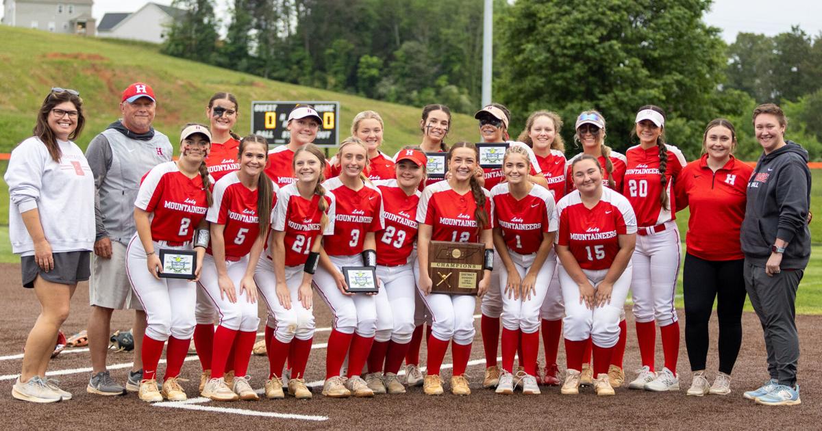 Softball With Roots Heritage softball wins District 5-3A title, goes back-to-back for first ...