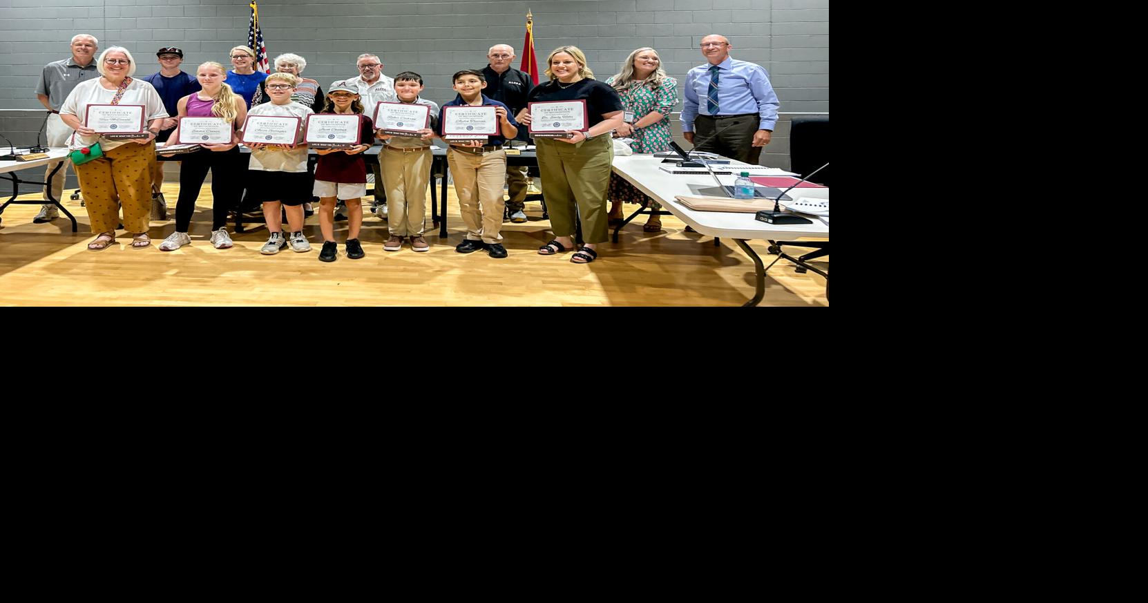 Alcoa School Board advances changes to director search policy