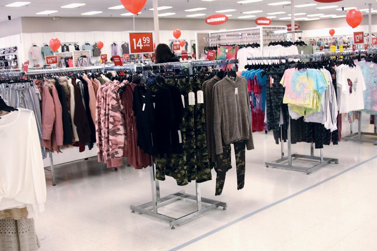Burkes Outlet Hosts Grand Reopening Celebration News Thedailytimes Com