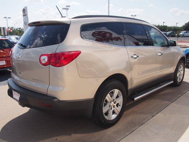 Used Chevy Traverse >> 2011 Gold Mist Metallic Chevrolet Traverse | SUVs | theeagle.com Used Chevy Traverse >> 2011 Gold Mist Metallic Chevrolet Traverse | SUVs | theeagle.com