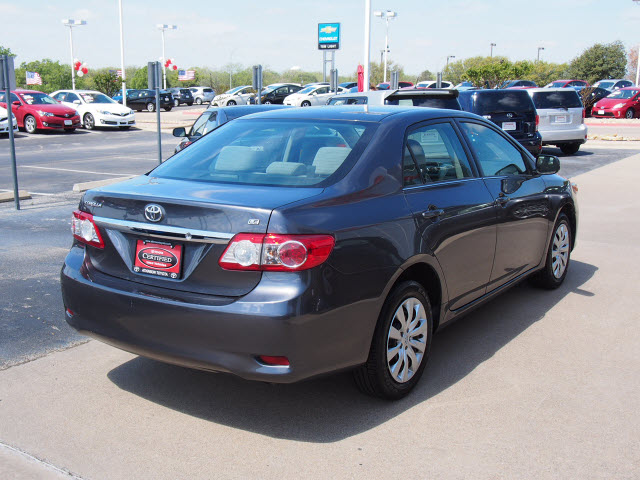 2013 Magnetic Gray Metallic Toyota Corolla Sedans 