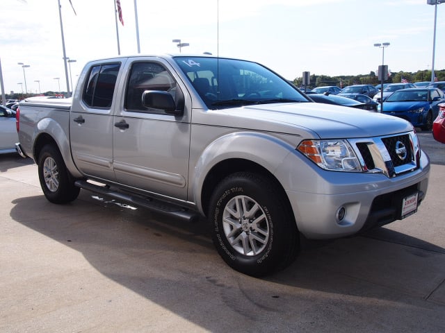 silver nissan frontier