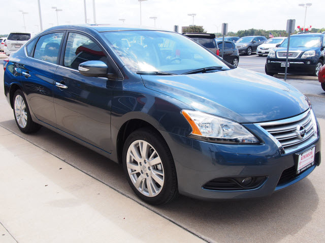 2014 Blue Nissan Sentra | Sedans | theeagle.com 2014 Blue Nissan Sentra | Sedans | theeagle.com
