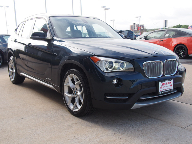 Midnight blue metallic bmw