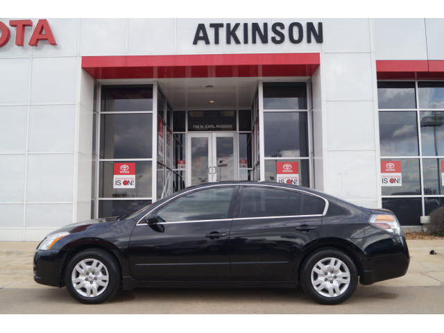 2012 nissan altima sedan black