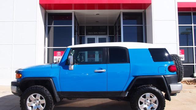 2007 White Voodoo Blue Toyota Fj Cruiser Suvs Theeagle Com