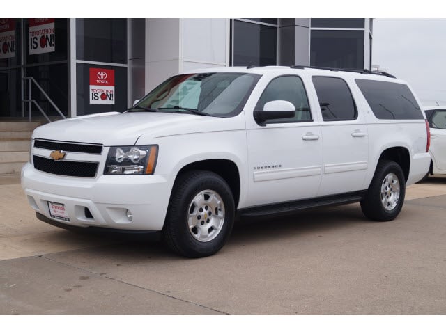 2012 Summit White Chevrolet Suburban | SUVs | theeagle.com