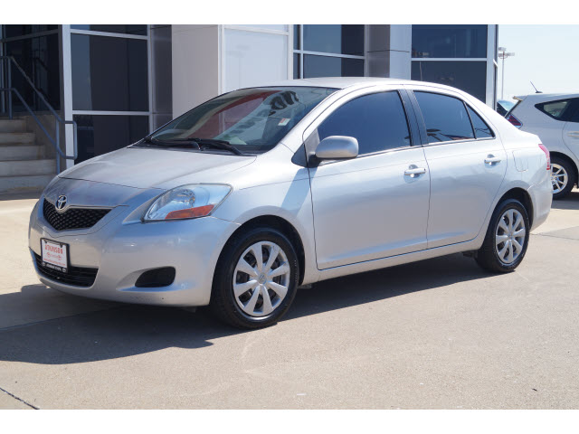 2009 Silver Streak Mica Toyota Yaris Cars Theeagle Com