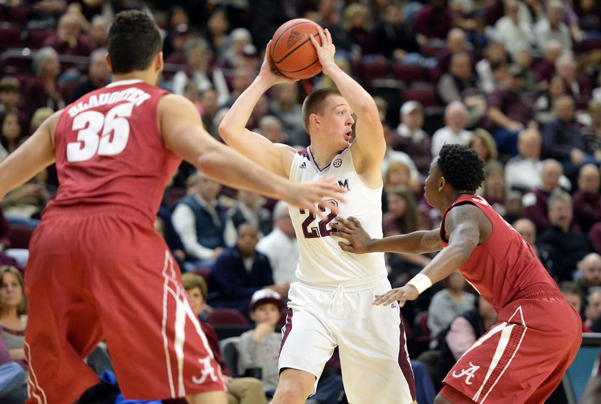 Texas A M Men S Basketball Team Suffers Loss To End Regular Season