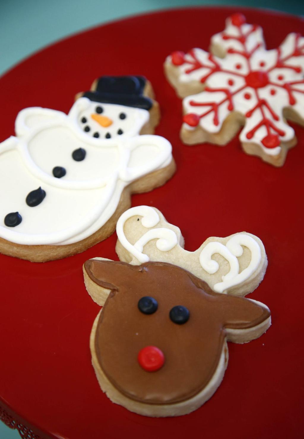 Tips From The Pros For Making Holiday Cookie Decorating More Fun