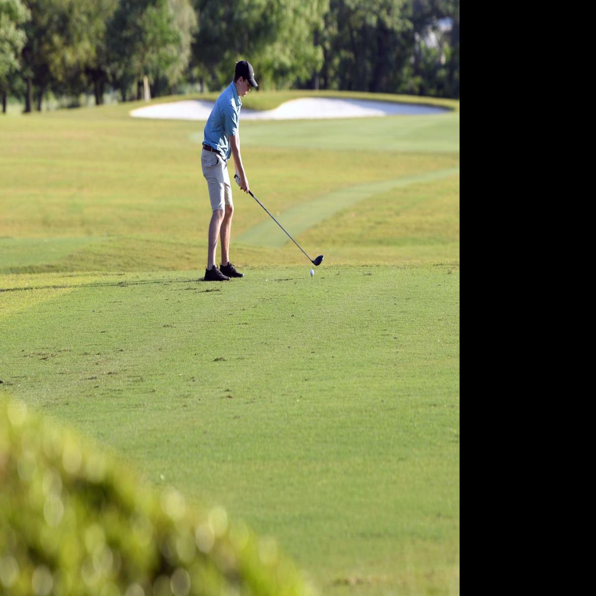 Find golfers in your area