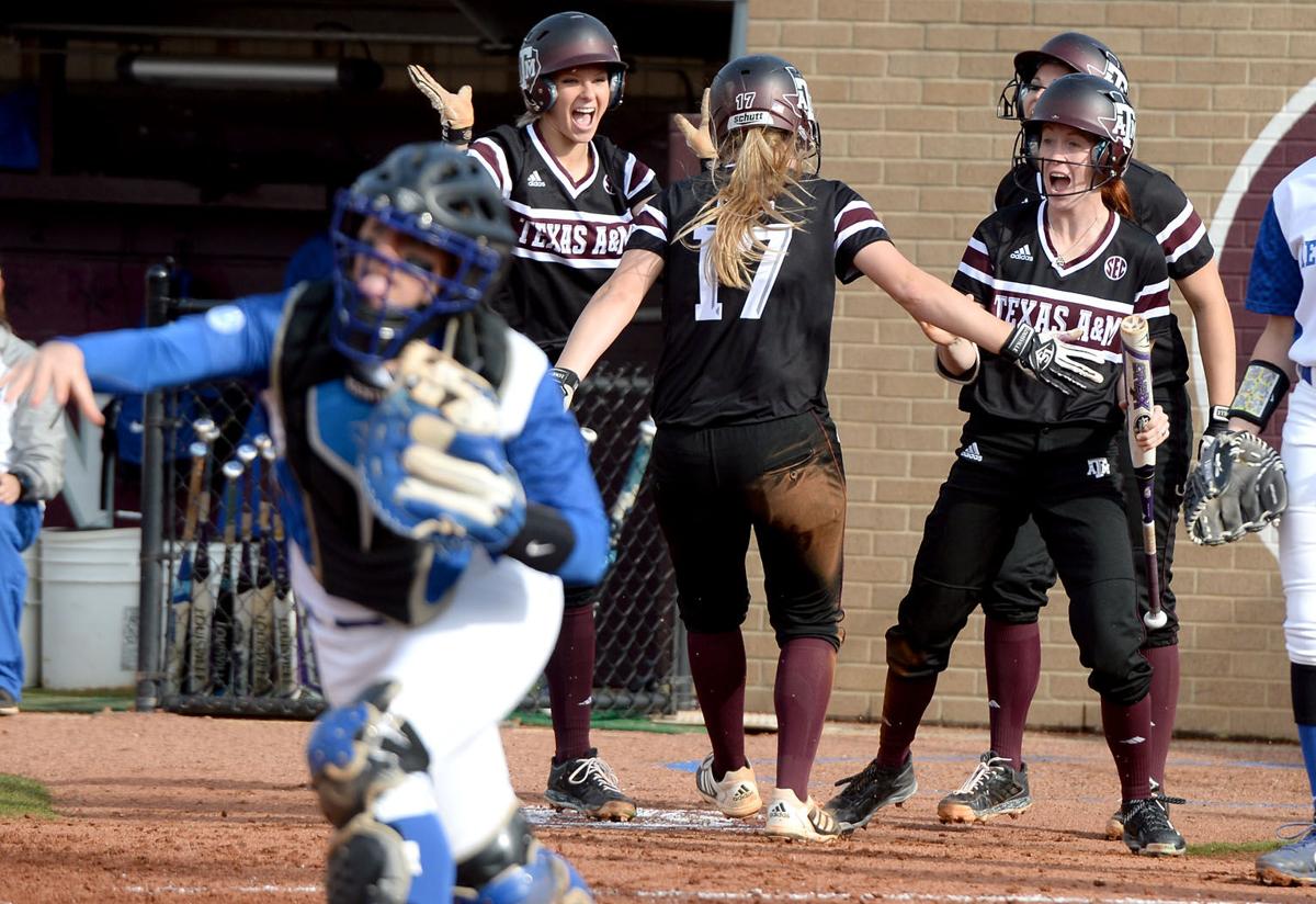 Texas A&M softball team wins second straight against Kentucky