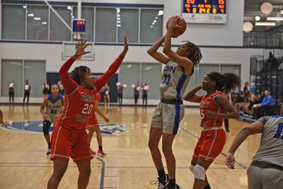 Blinn Women S Basketball Team Falls To No 3 Trinity Valley