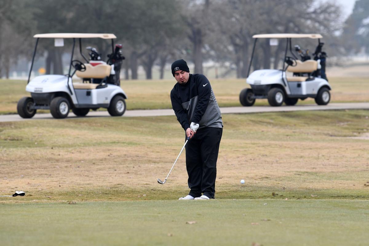 Golfers say goodbye to Bryan municipal course on its final day of