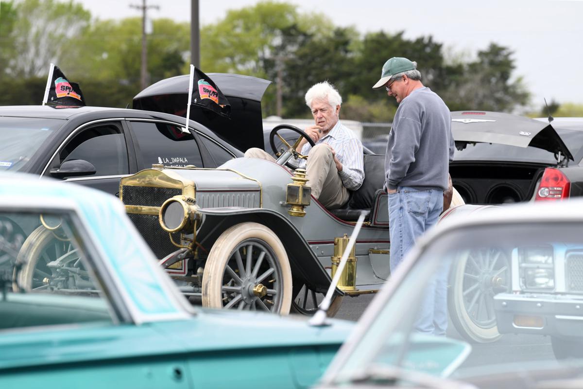 La Compania’s Annual Car Show