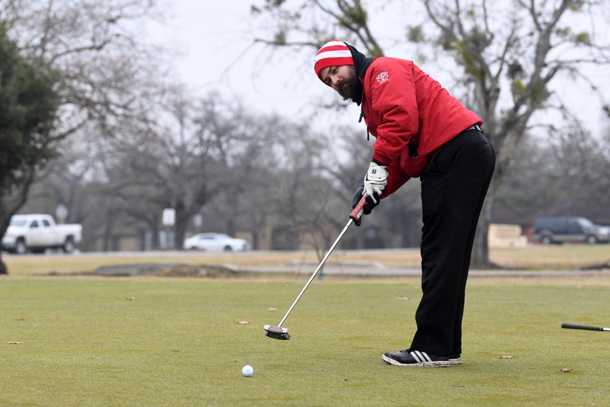 Golfers say goodbye to Bryan municipal course on its final day of