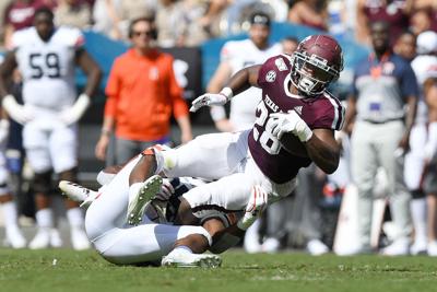 No 17 Texas A M Struggles With Run Game On Both Sides Of Ball In