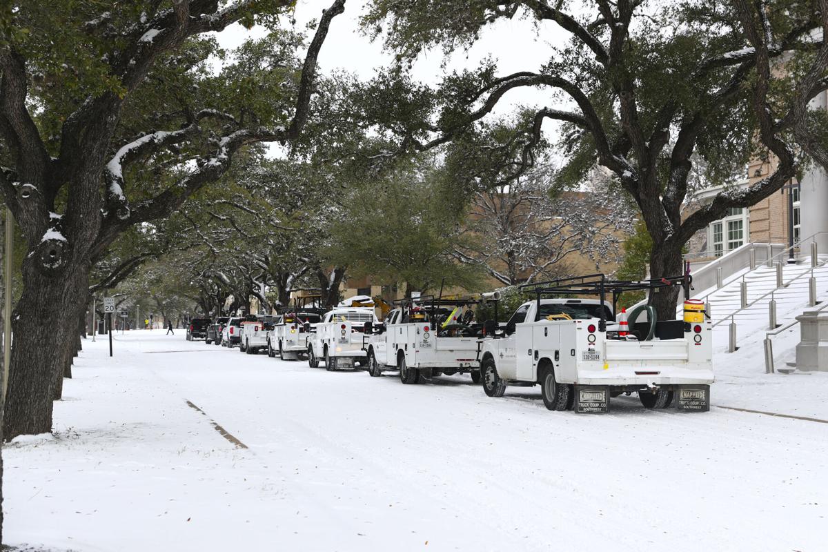 Second day of rolling outages keeps many in Bryan-College ...
