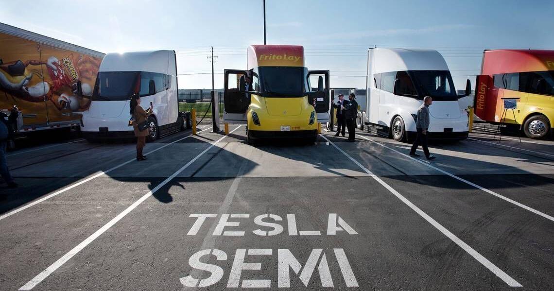 Electric big rigs and self-driving semis flocking to Texas highways