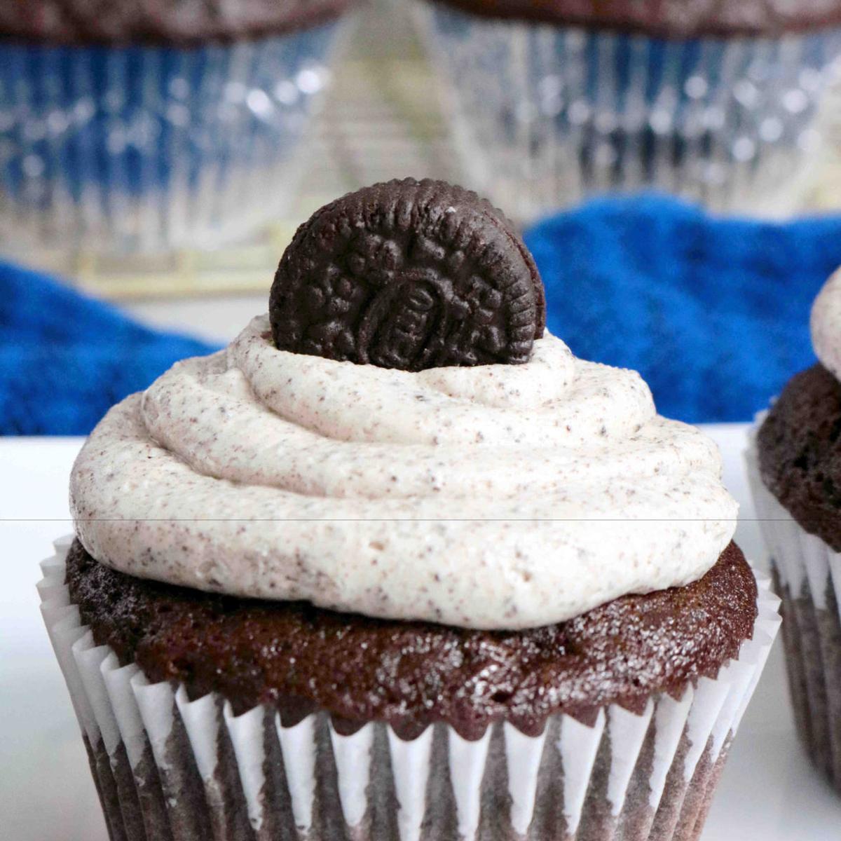 Oreo Cupcakes Are Perfect Combination Of Vanilla Chocolate