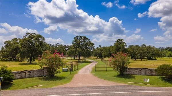 3 Bedroom Home in Caldwell - $1,500,000