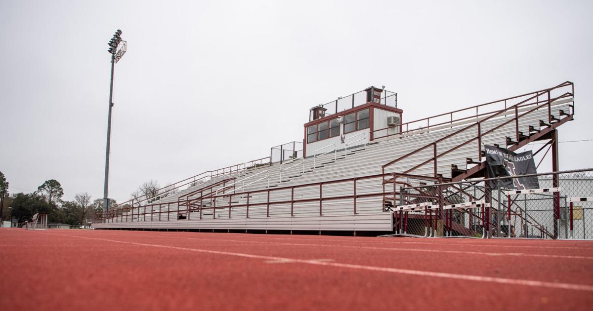 Coach Ricky Fields Watch: Hearne football coach Ricky Sargent shares plans to renovate ...