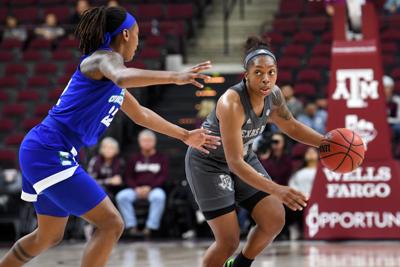 With Or Without Chennedy Carter Aggie Women Looking To Get Back
