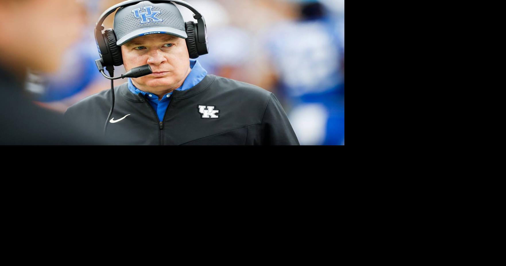 Mark Stoops says he will stay at Kentucky after pursuit from Texas A&M