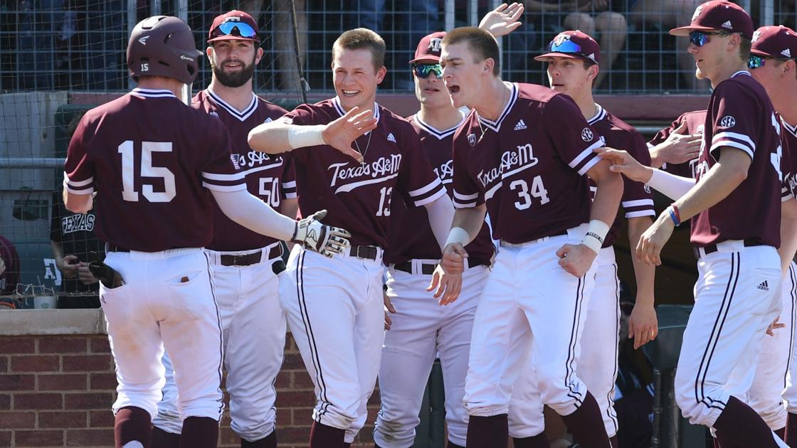 Texas A&M baseball team uses big fourth inning to beat Gonzaga 142