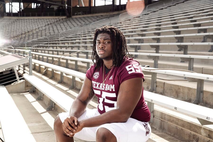 Texas A&M defensive lineman DeMarvin Leal declares for NFL Draft