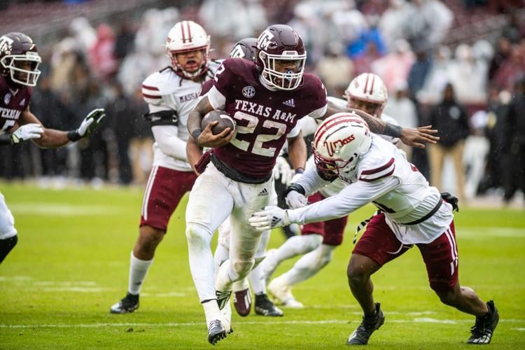 Texas A&M's 20-3 win over UMass a ray of sunshine in an overcast