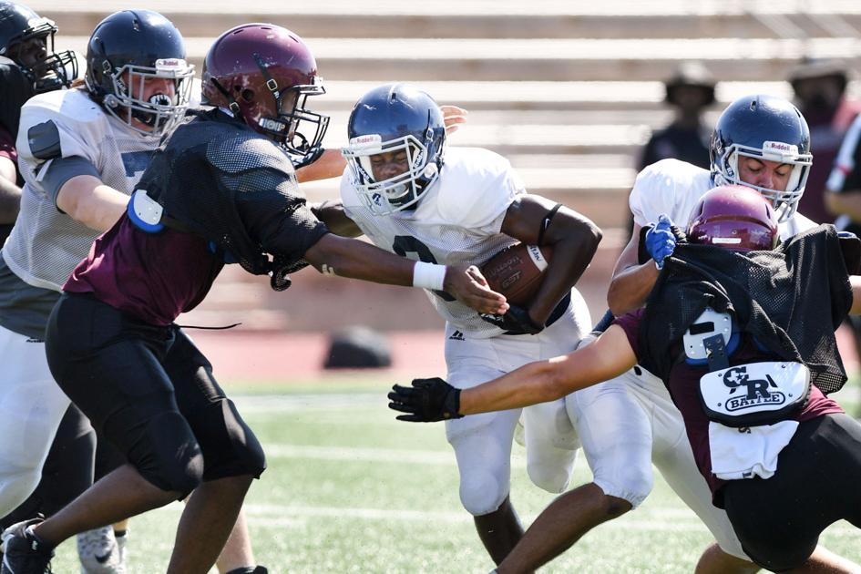 Bryan football team shows defensive depth in first scrimmage | Brazos