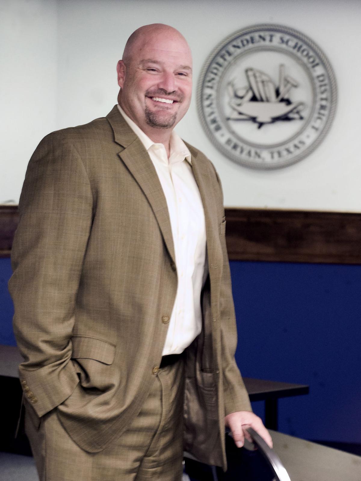 report wallis gave kirbyville high school principal submitting resignation