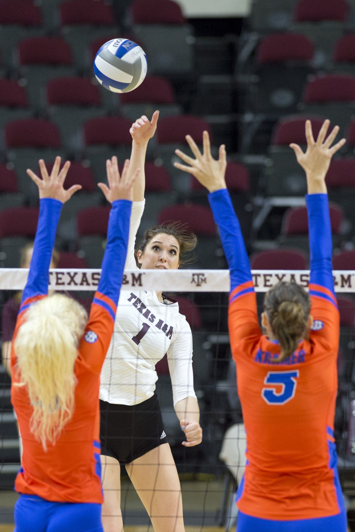 texas-a-m-volleyball-team-loses-to-no-3-florida-3-0-volleyball